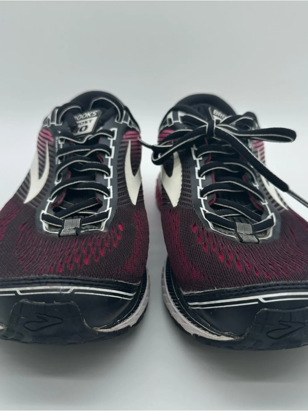 Brooks Women's Burgundy and Black Running Sneakers